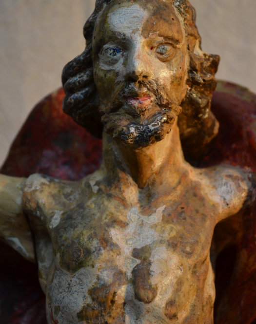 z-mrtvych-vstaly-kristus-restaurovanie-drevenej-sochy